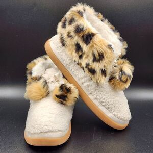 Tom's Women's Fluffy Sheep Leapord Fur Trim Pom Pom Slipper Booties Size 6.5